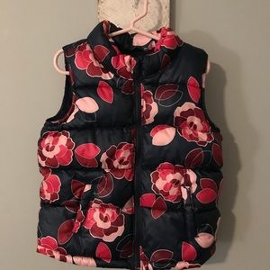 Kids Old Navy pink floral vest. 5T.